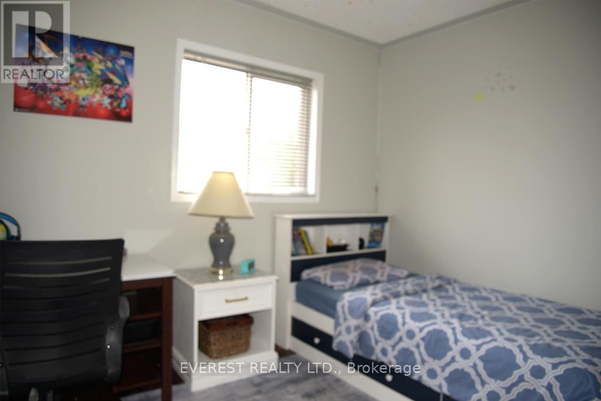 25 BRIDLEGROVE DRIVE Image 21