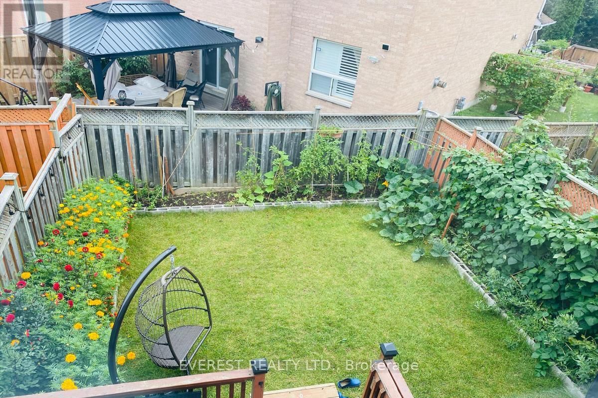 25 BRIDLEGROVE DRIVE Image 32