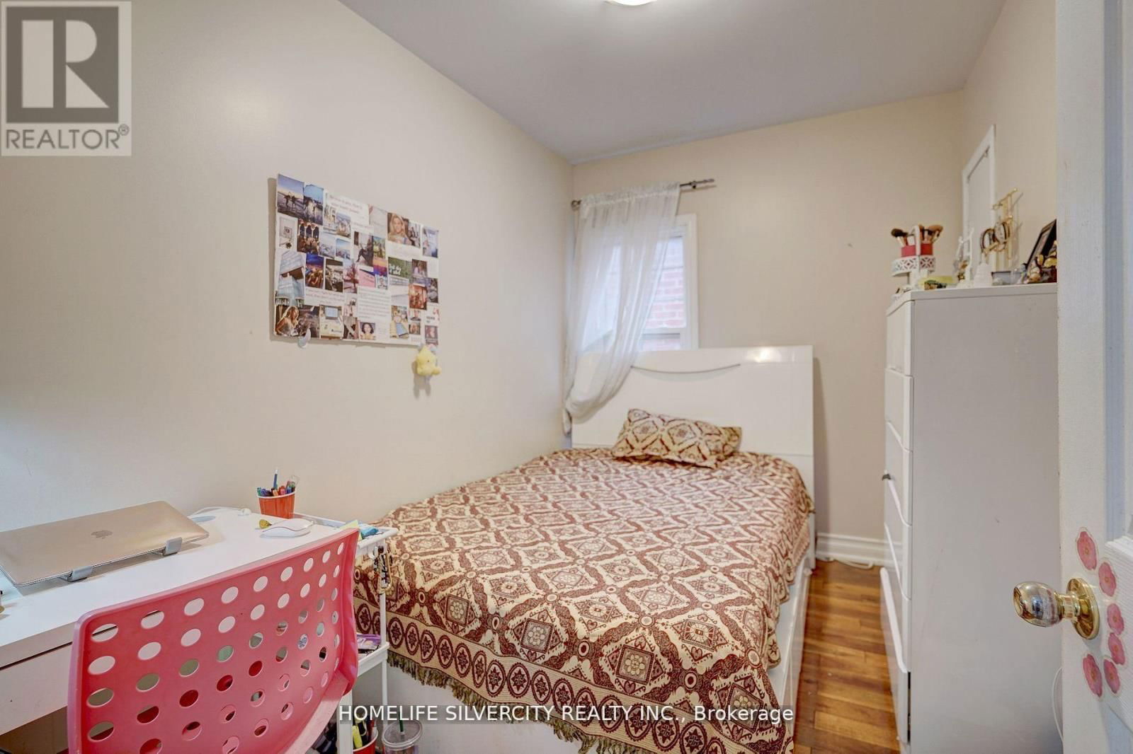 161 AUGUST AVENUE Image 17