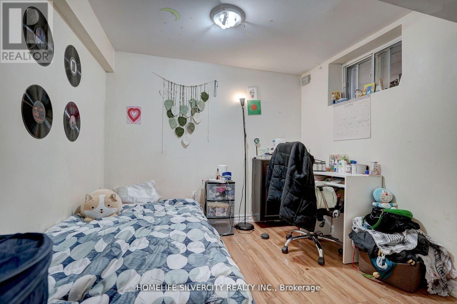 161 AUGUST AVENUE Image 24