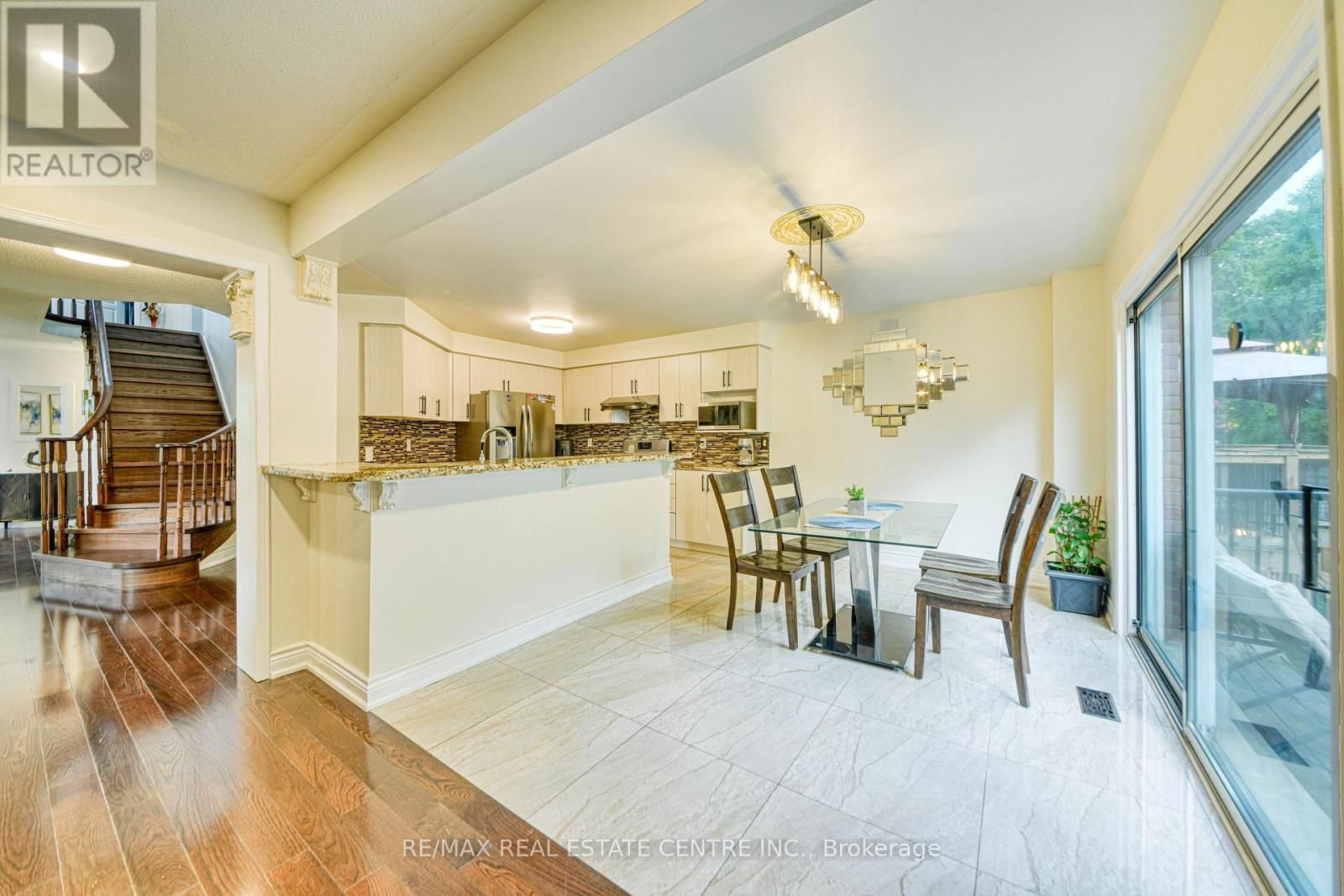 3100 COUNTRY LANE Image 18