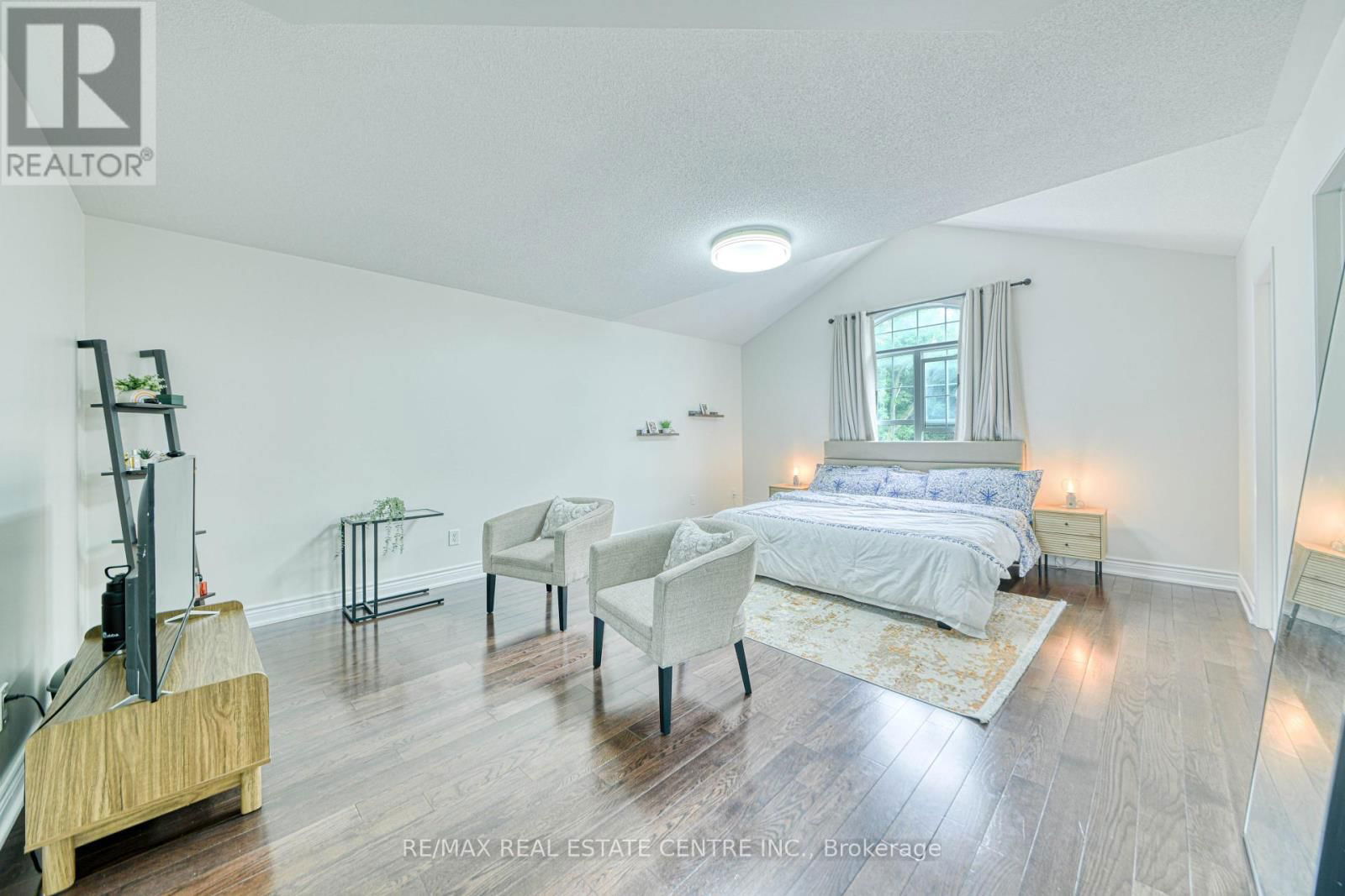 3100 COUNTRY LANE Image 25