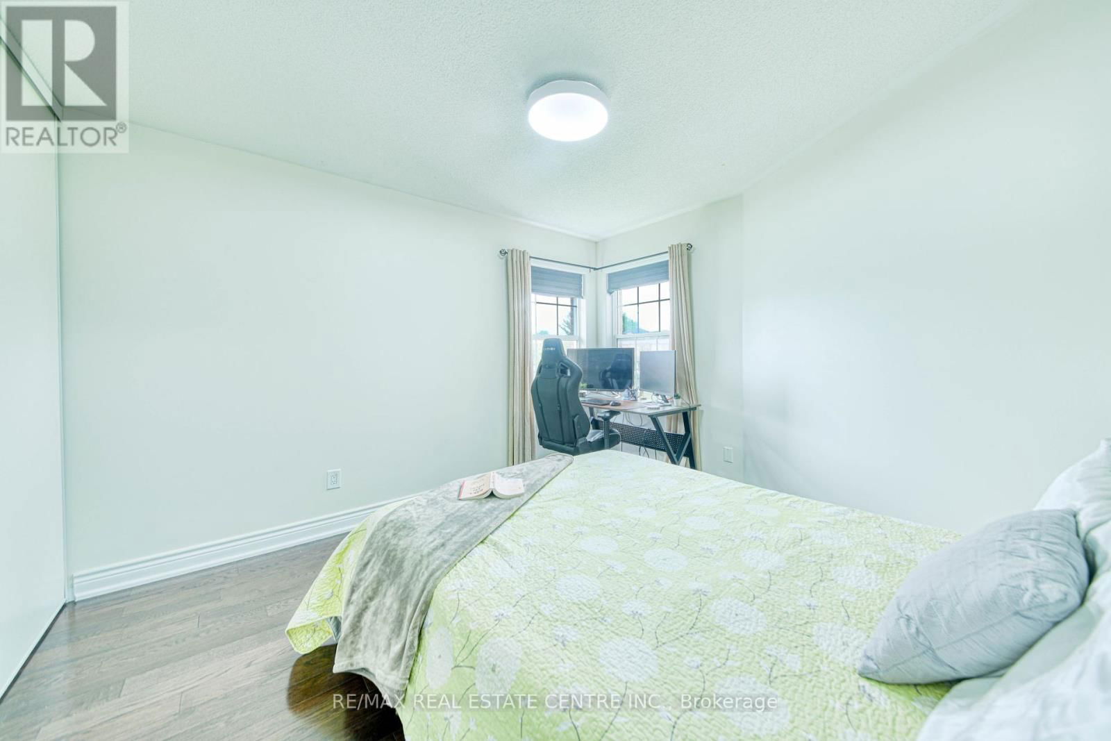 3100 COUNTRY LANE Image 31