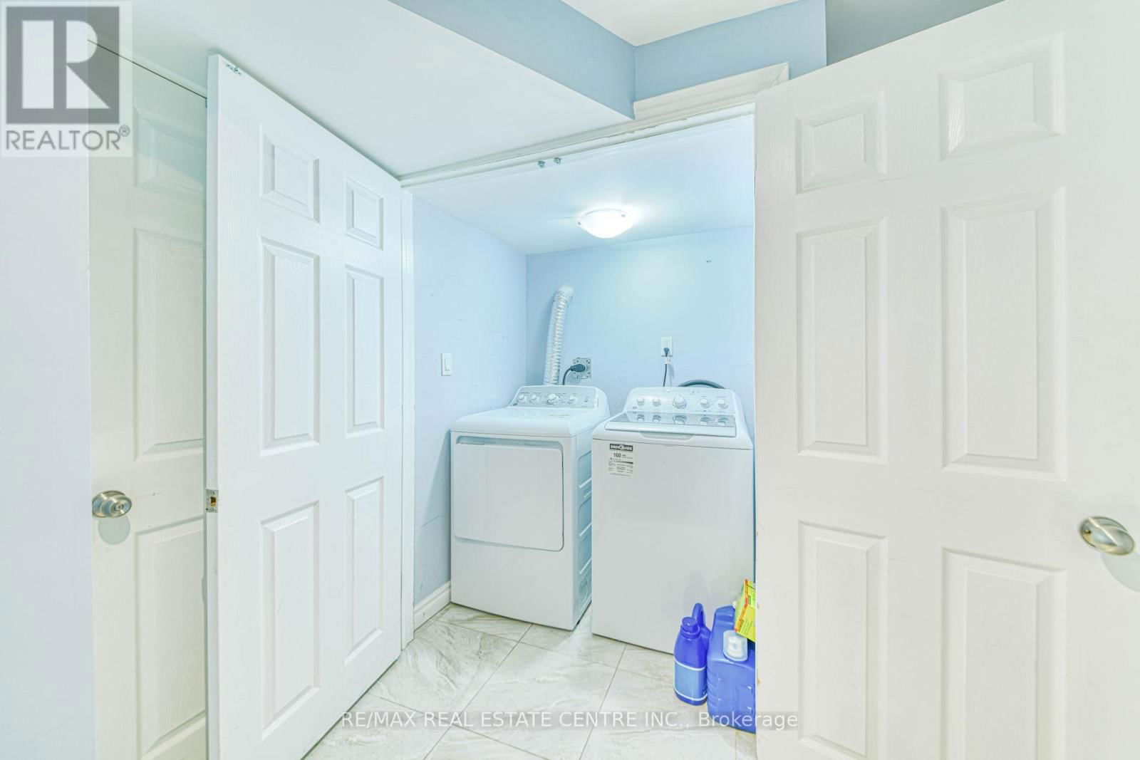 3100 COUNTRY LANE Image 47