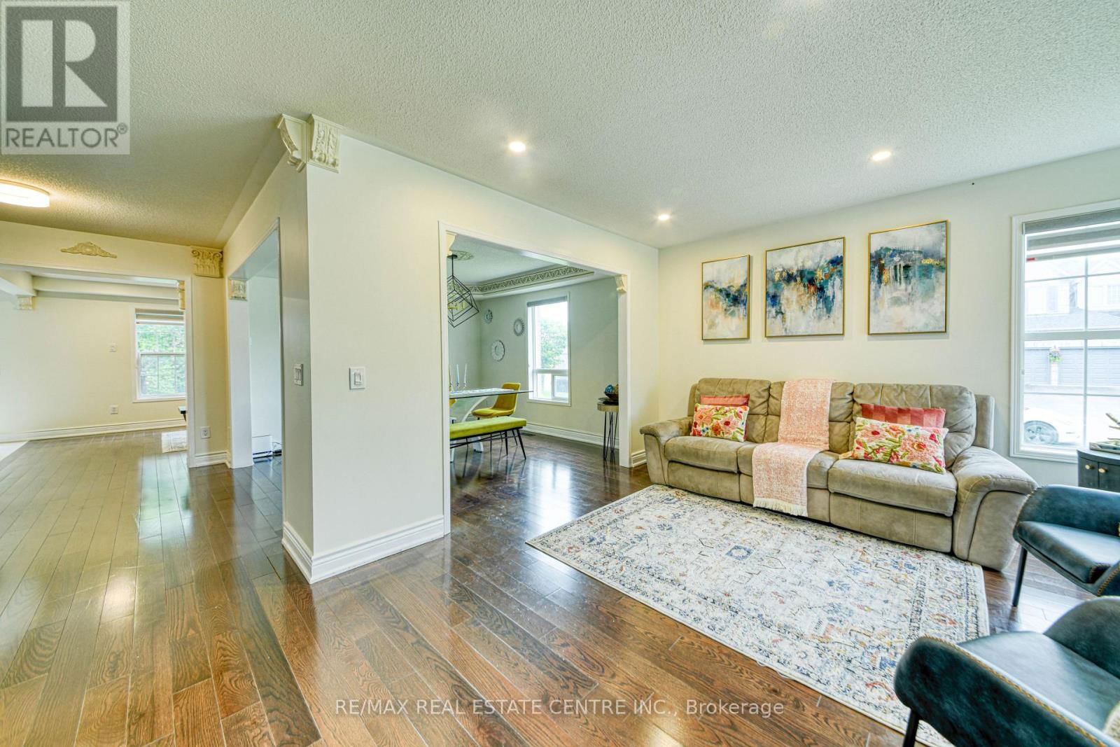 3100 COUNTRY LANE Image 6
