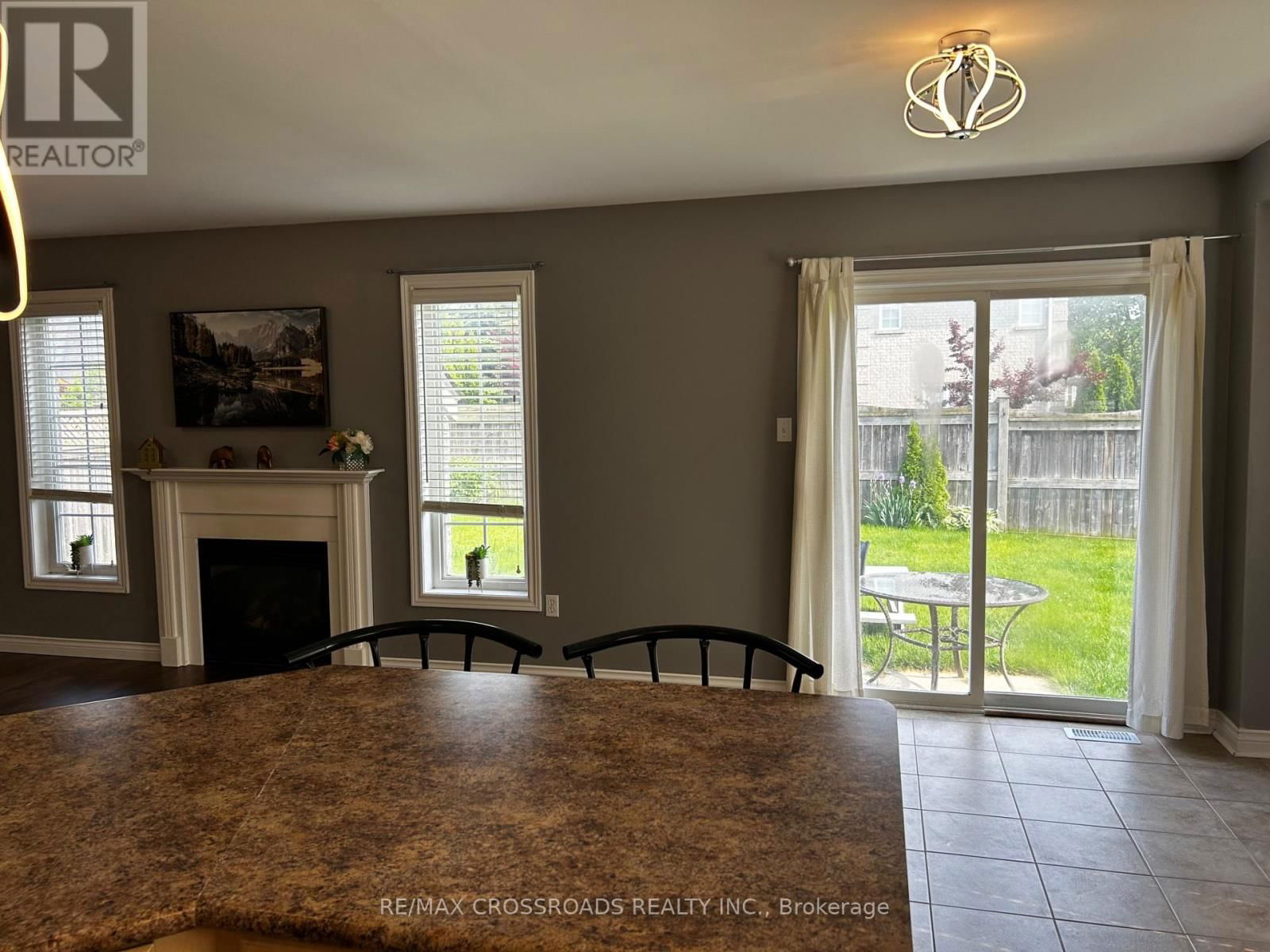 33 BUGELLI DRIVE Image 14