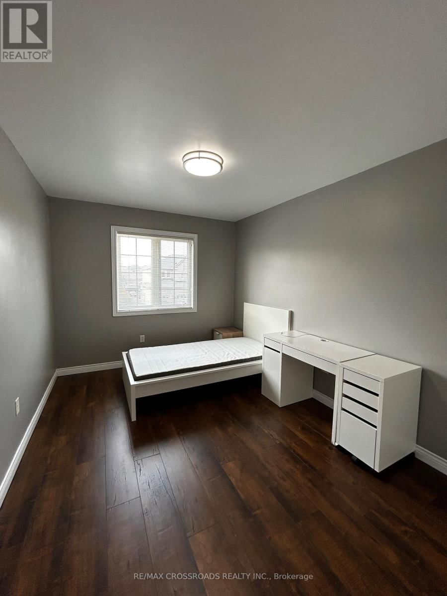 33 BUGELLI DRIVE Image 24