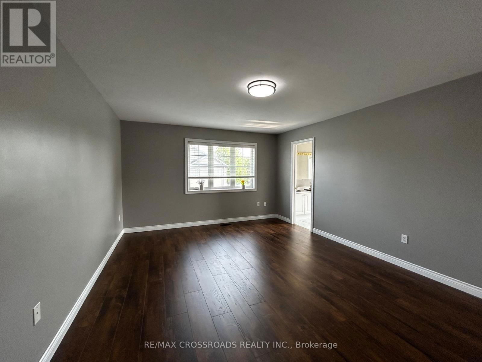 33 BUGELLI DRIVE Image 26