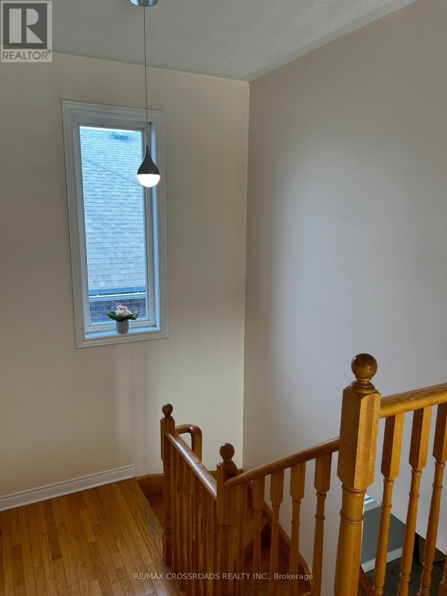 33 BUGELLI DRIVE Image 31