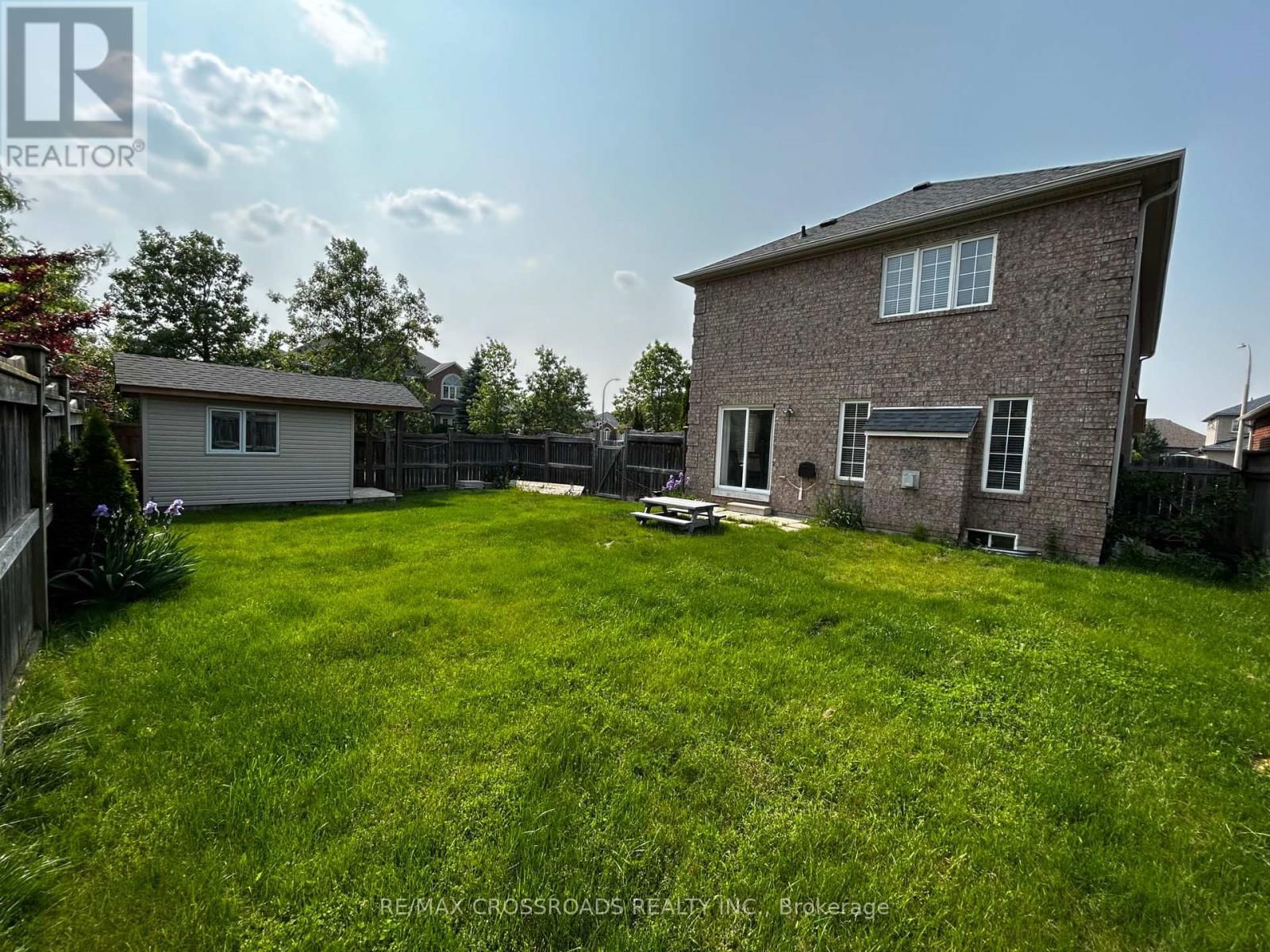 33 BUGELLI DRIVE Image 32