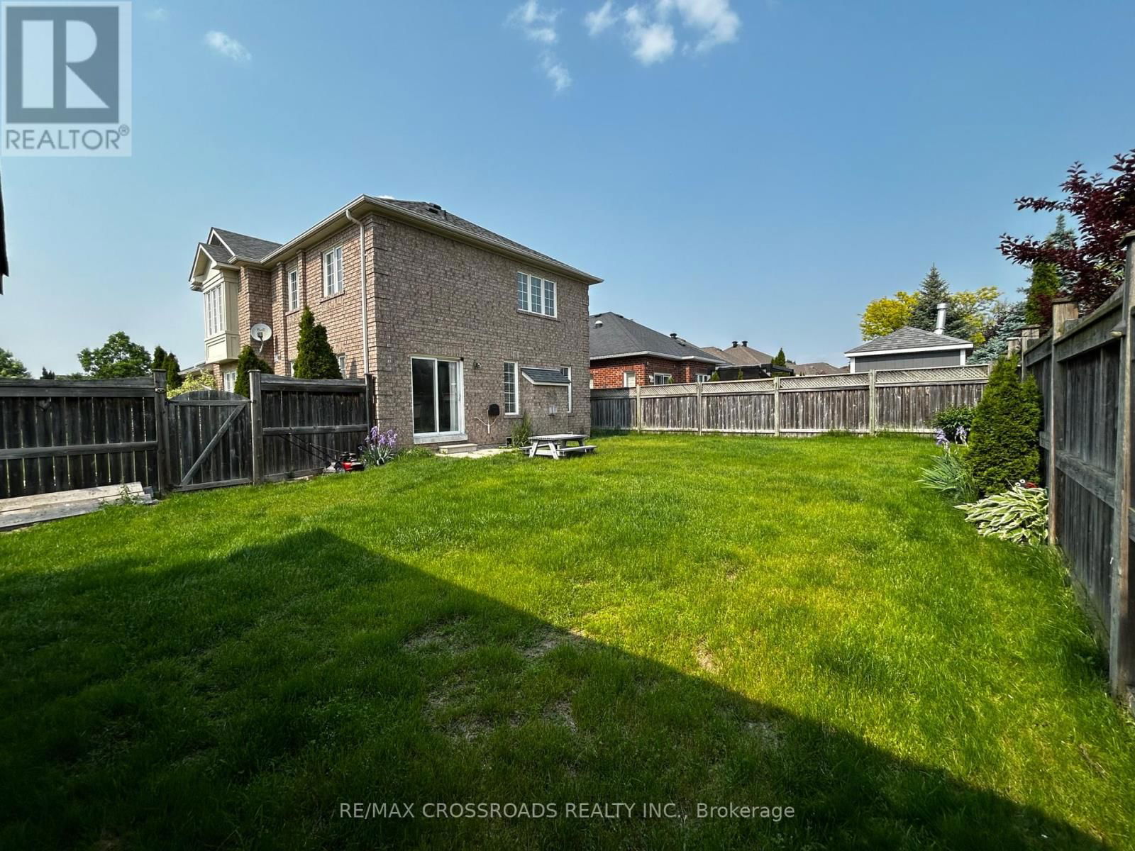 33 BUGELLI DRIVE Image 33
