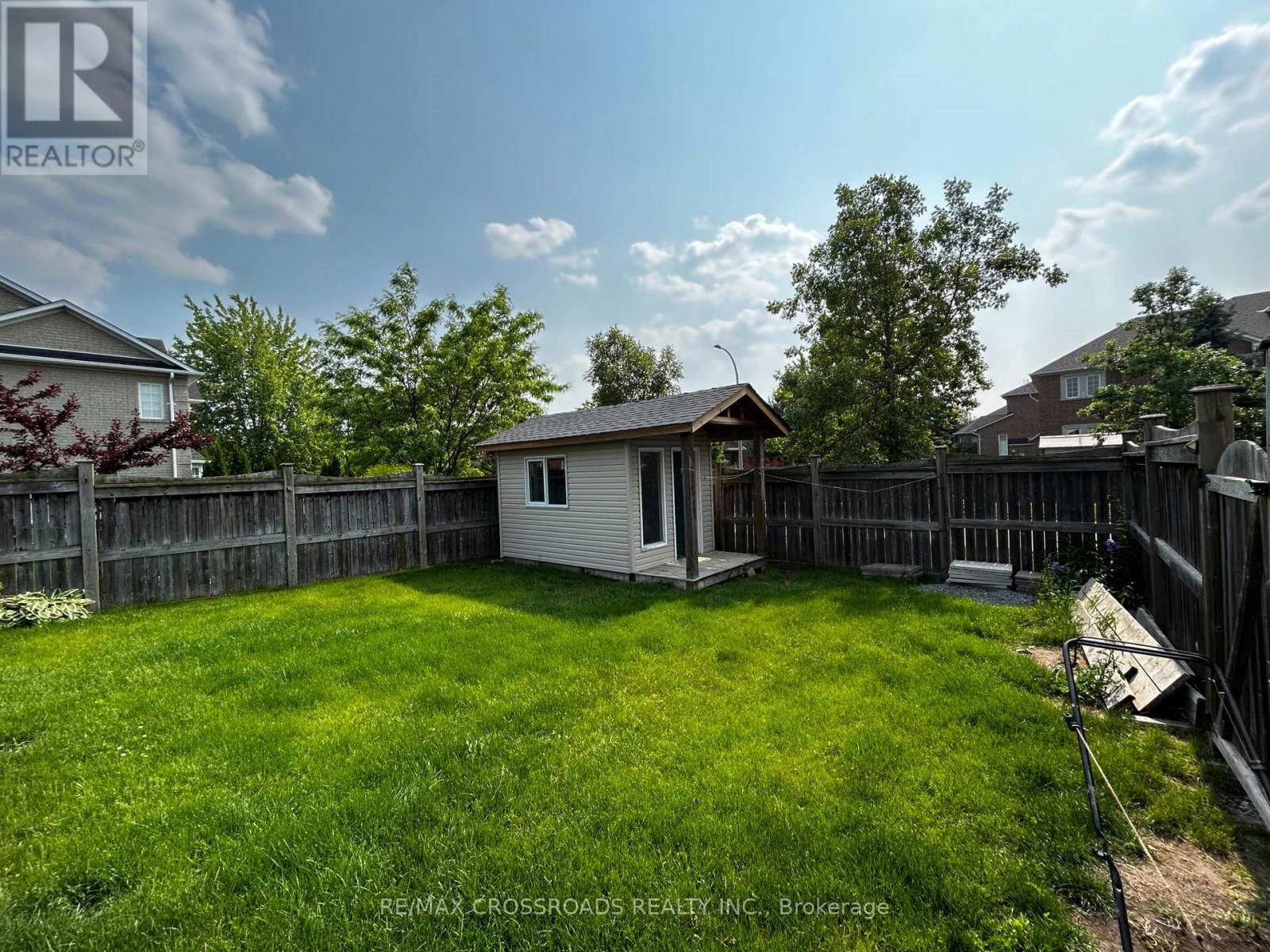 33 BUGELLI DRIVE Image 36