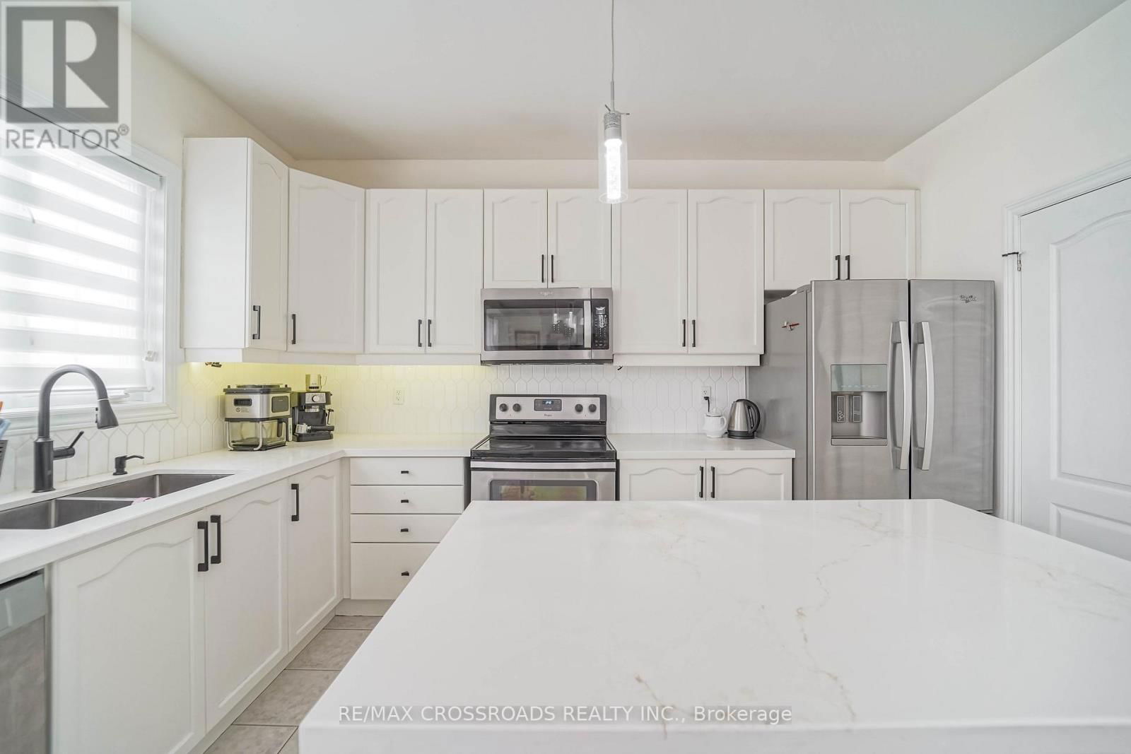 1383 LANGLEY CIRCLE Image 17