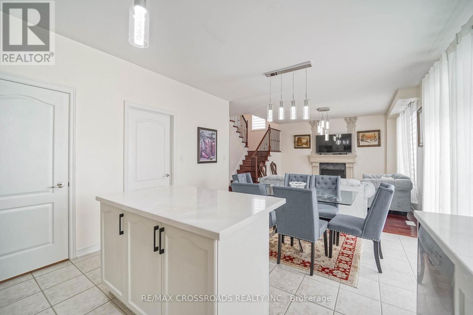 1383 LANGLEY CIRCLE Image 18