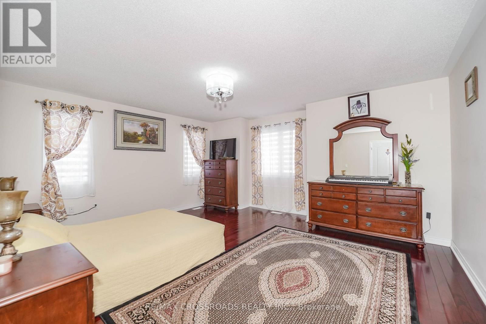 1383 LANGLEY CIRCLE Image 23