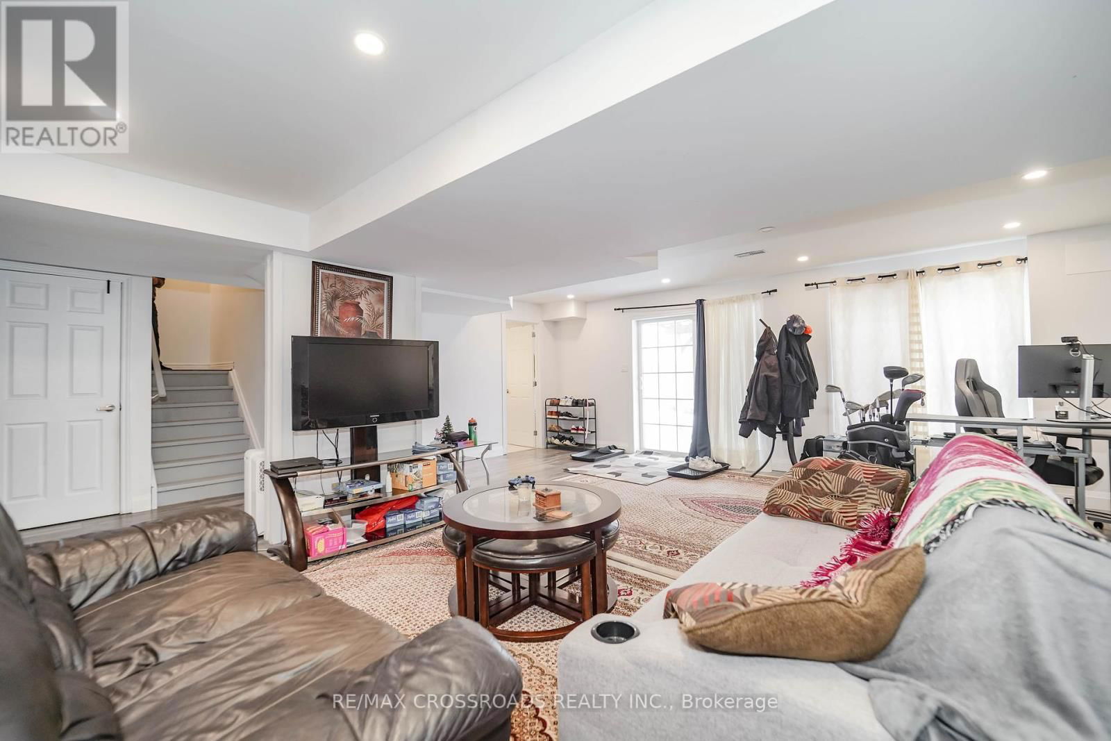 1383 LANGLEY CIRCLE Image 34