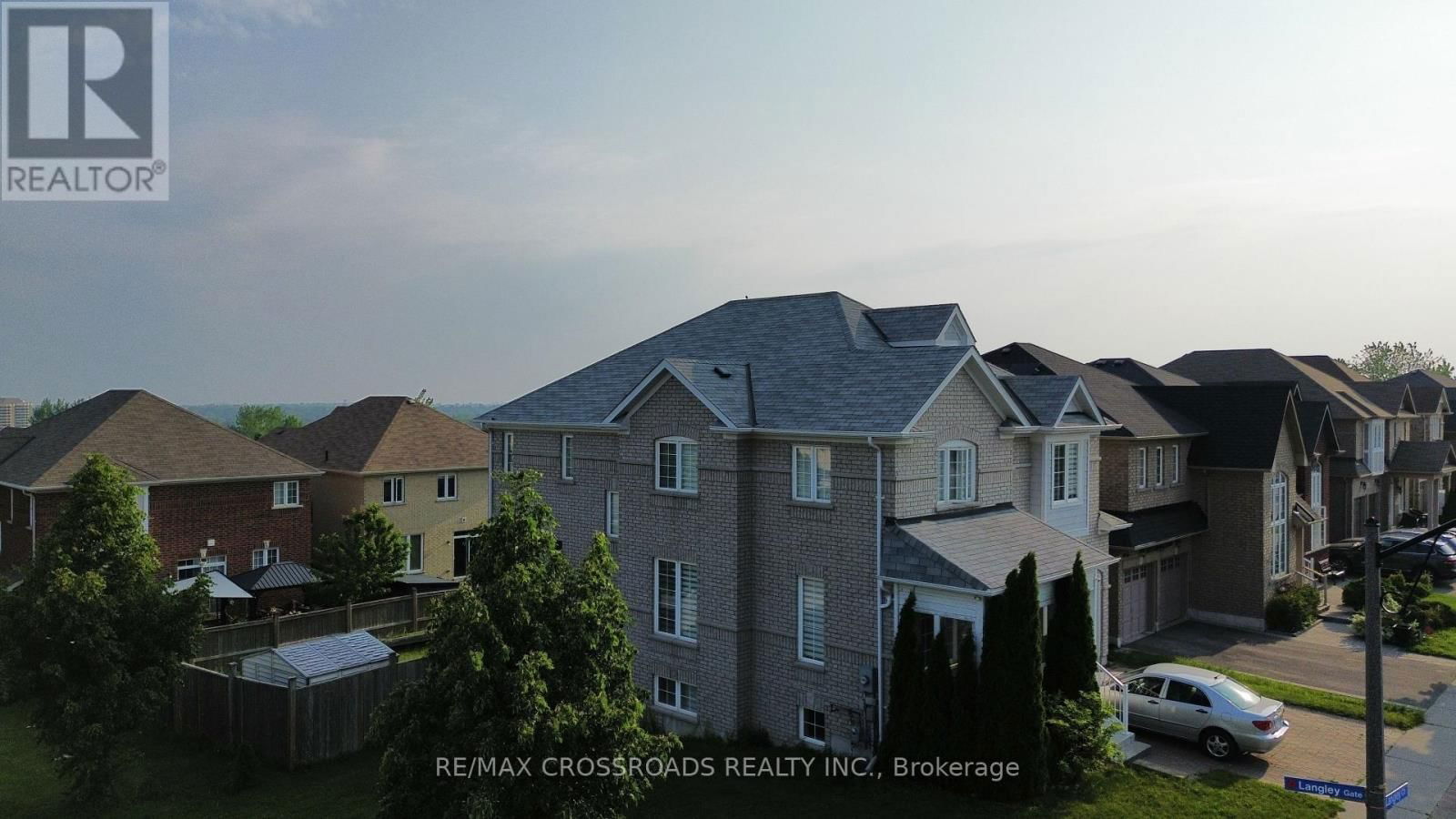 1383 LANGLEY CIRCLE Image 43
