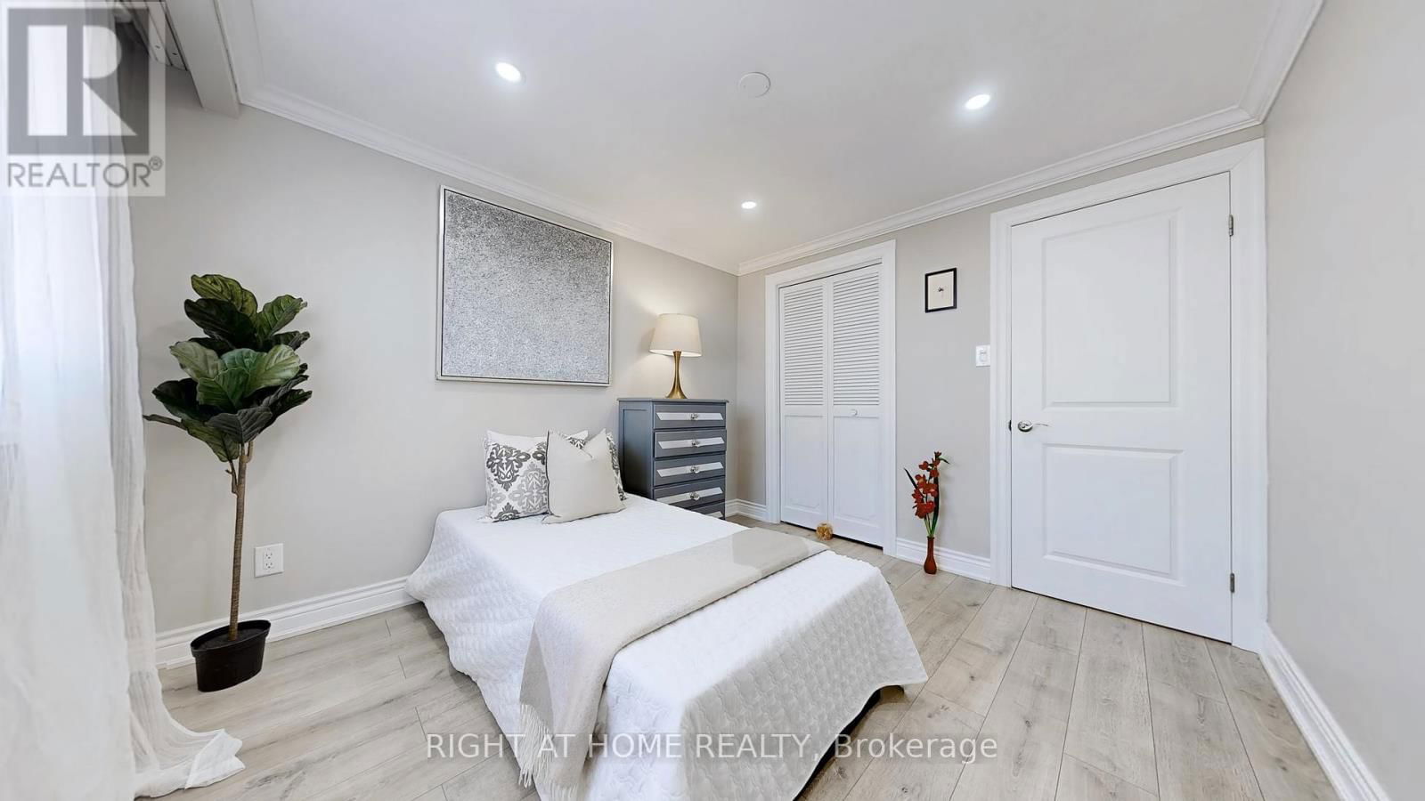 12A KENMORE AVENUE Image 22