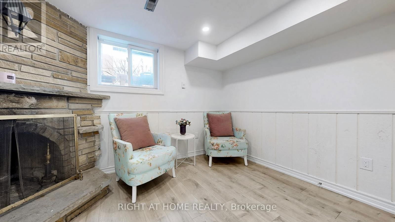 12A KENMORE AVENUE Image 30
