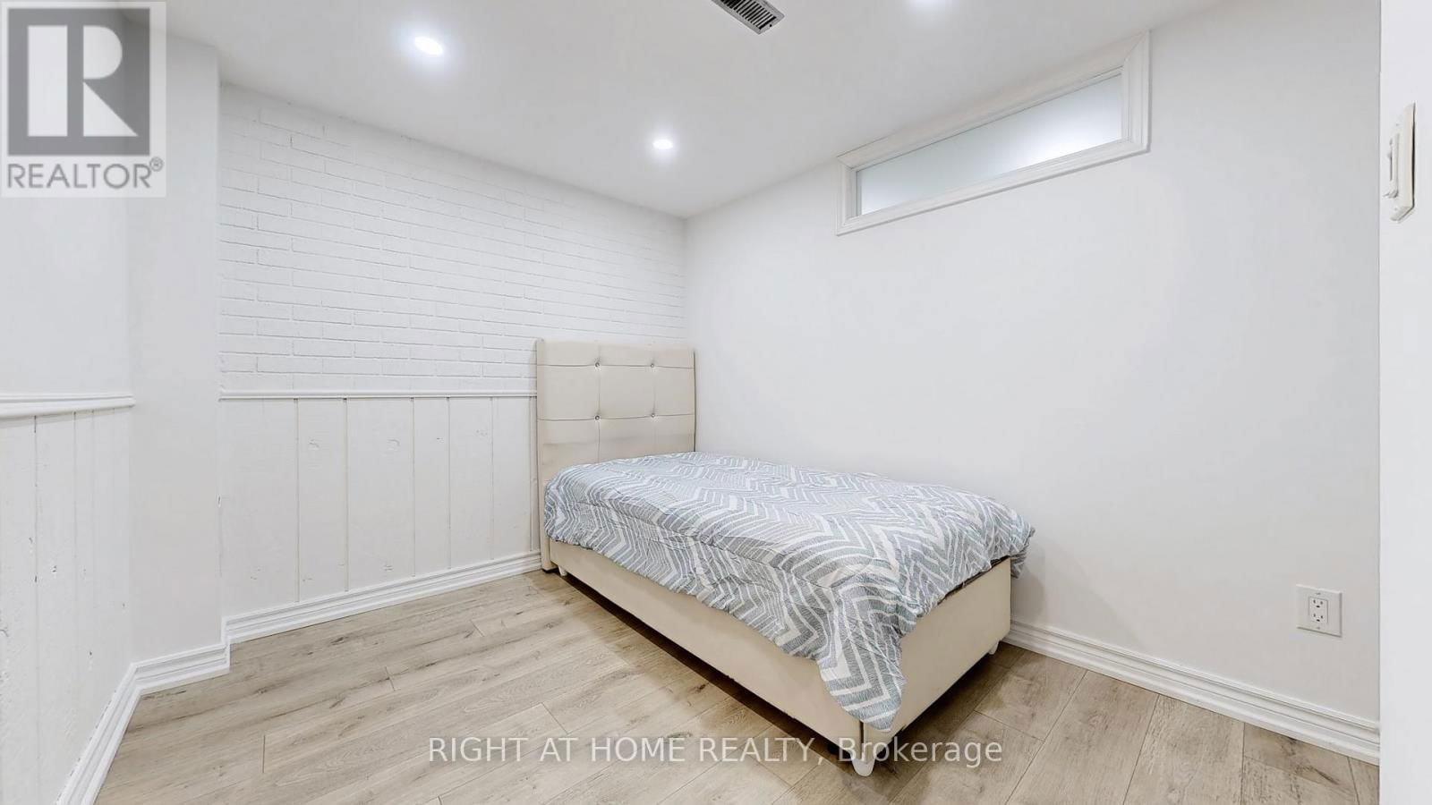 12A KENMORE AVENUE Image 33