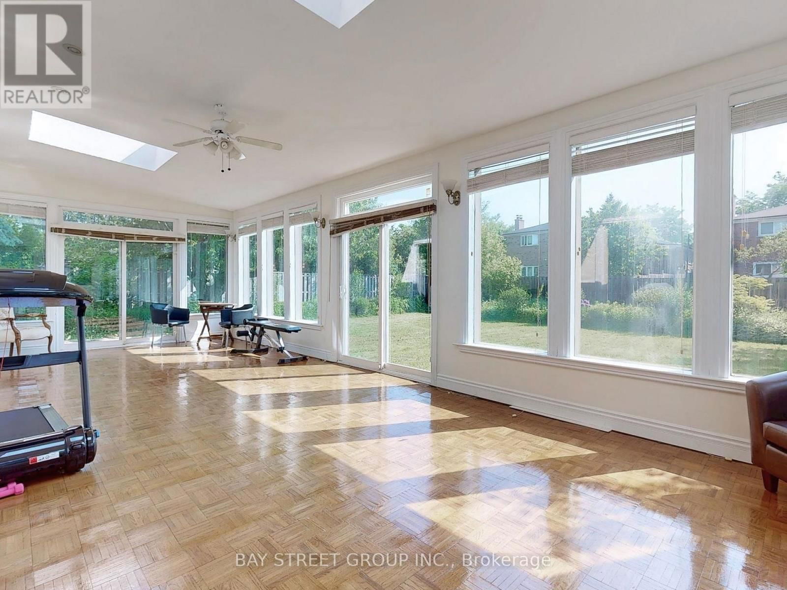 69 FAIRGLEN AVENUE Image 17