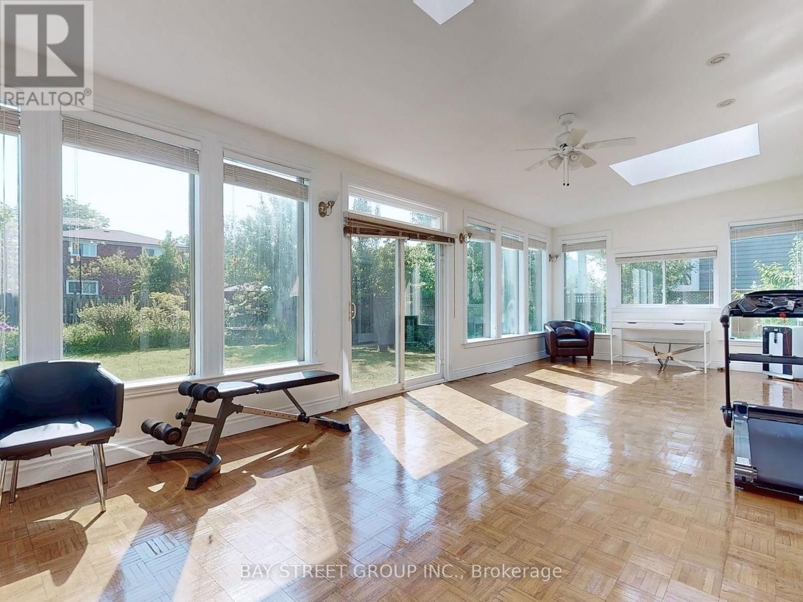 69 FAIRGLEN AVENUE Image 18