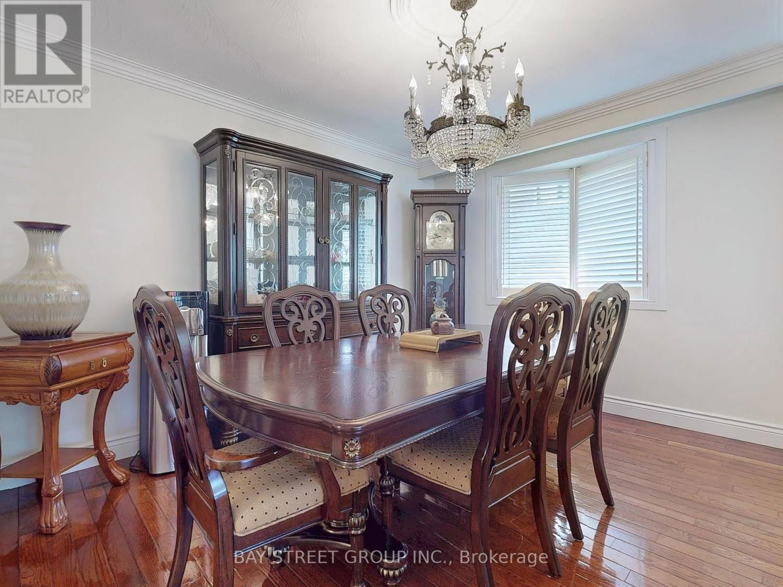 69 FAIRGLEN AVENUE Image 3
