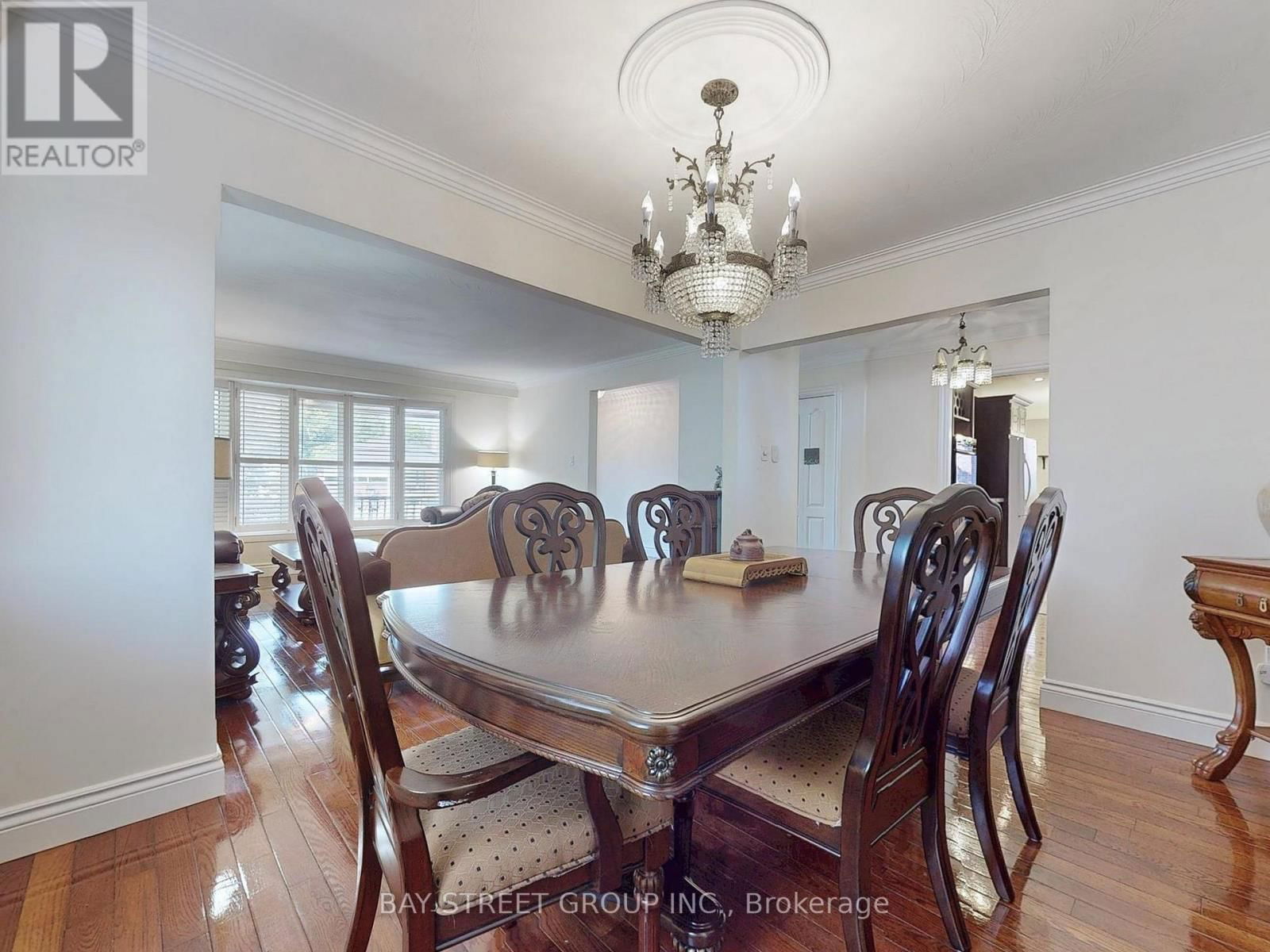 69 FAIRGLEN AVENUE Image 6