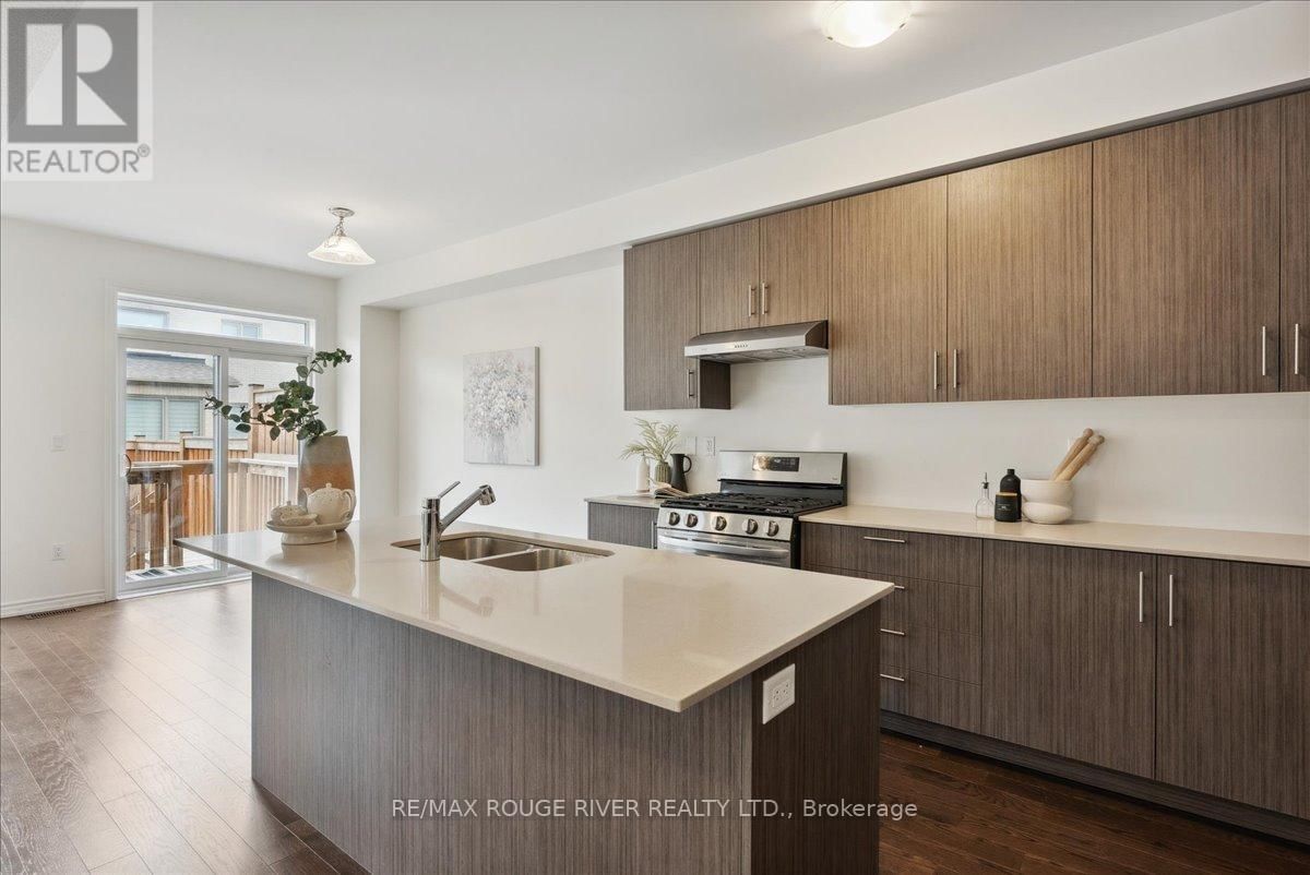 122 LAING DRIVE Image 10