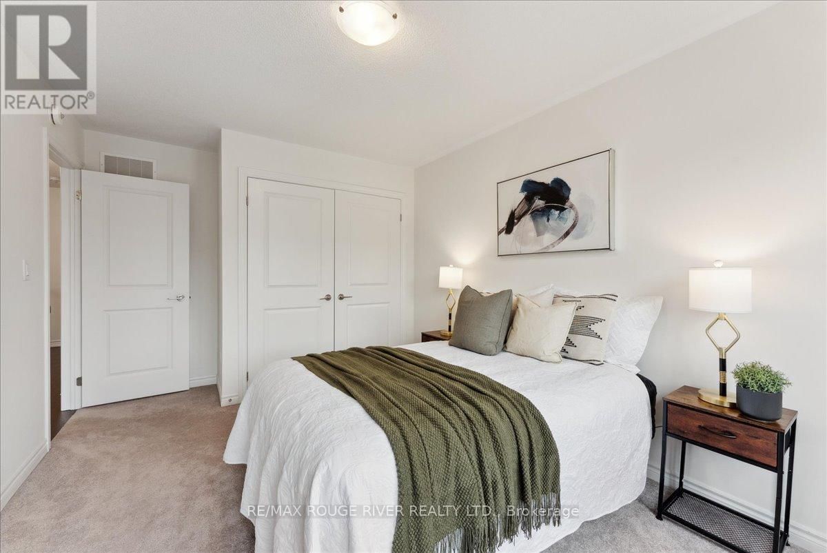 122 LAING DRIVE Image 21