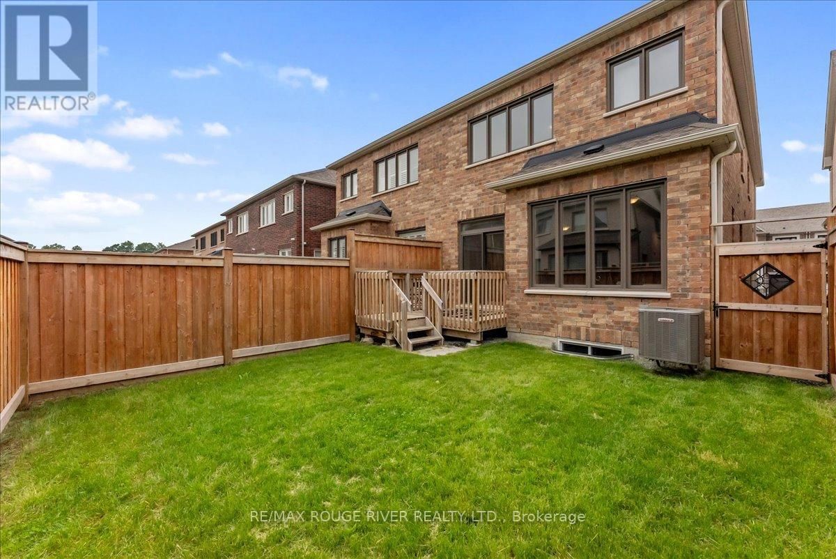 122 LAING DRIVE Image 25