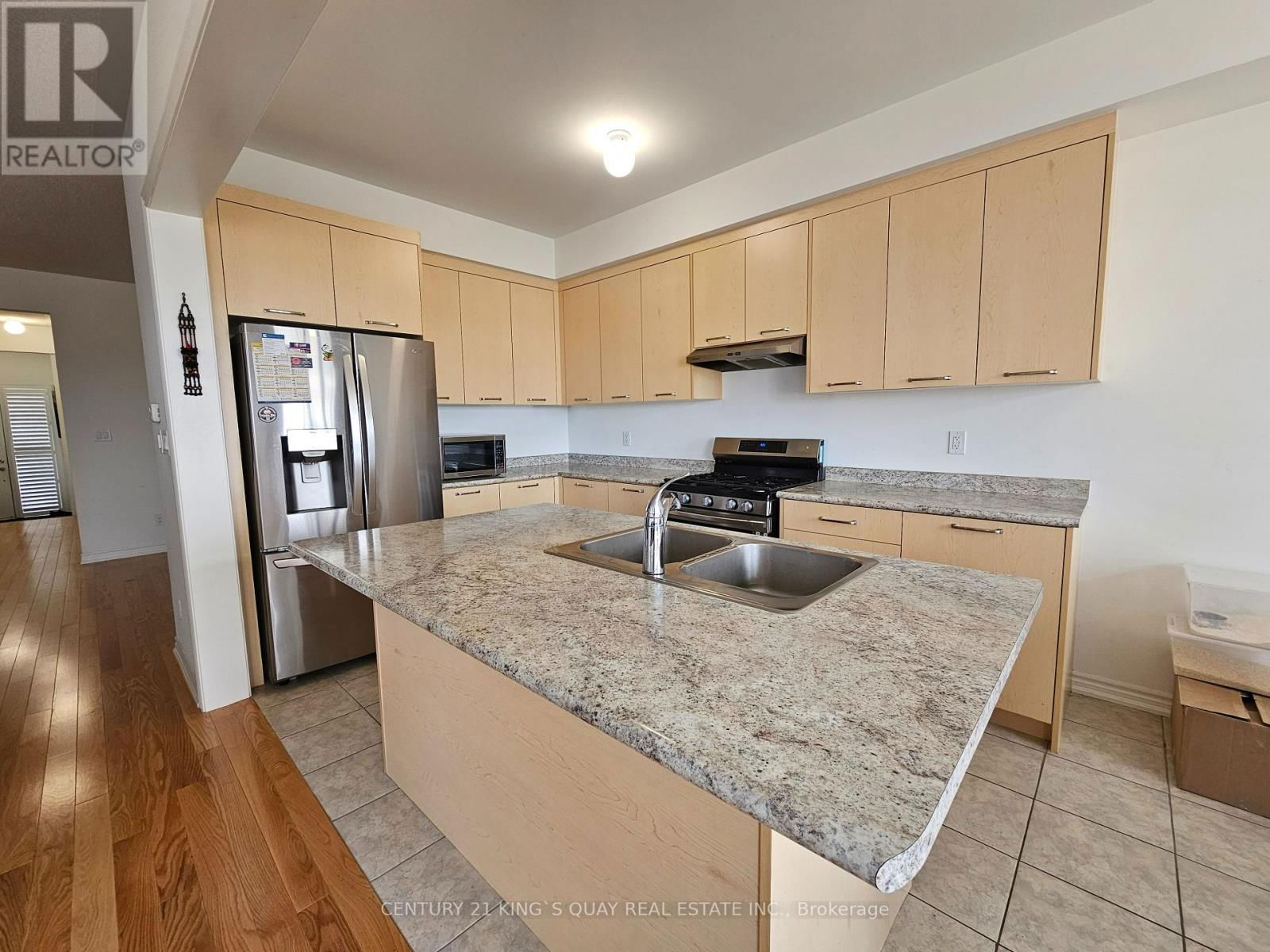 54 PETER HOGG COURT Image 13