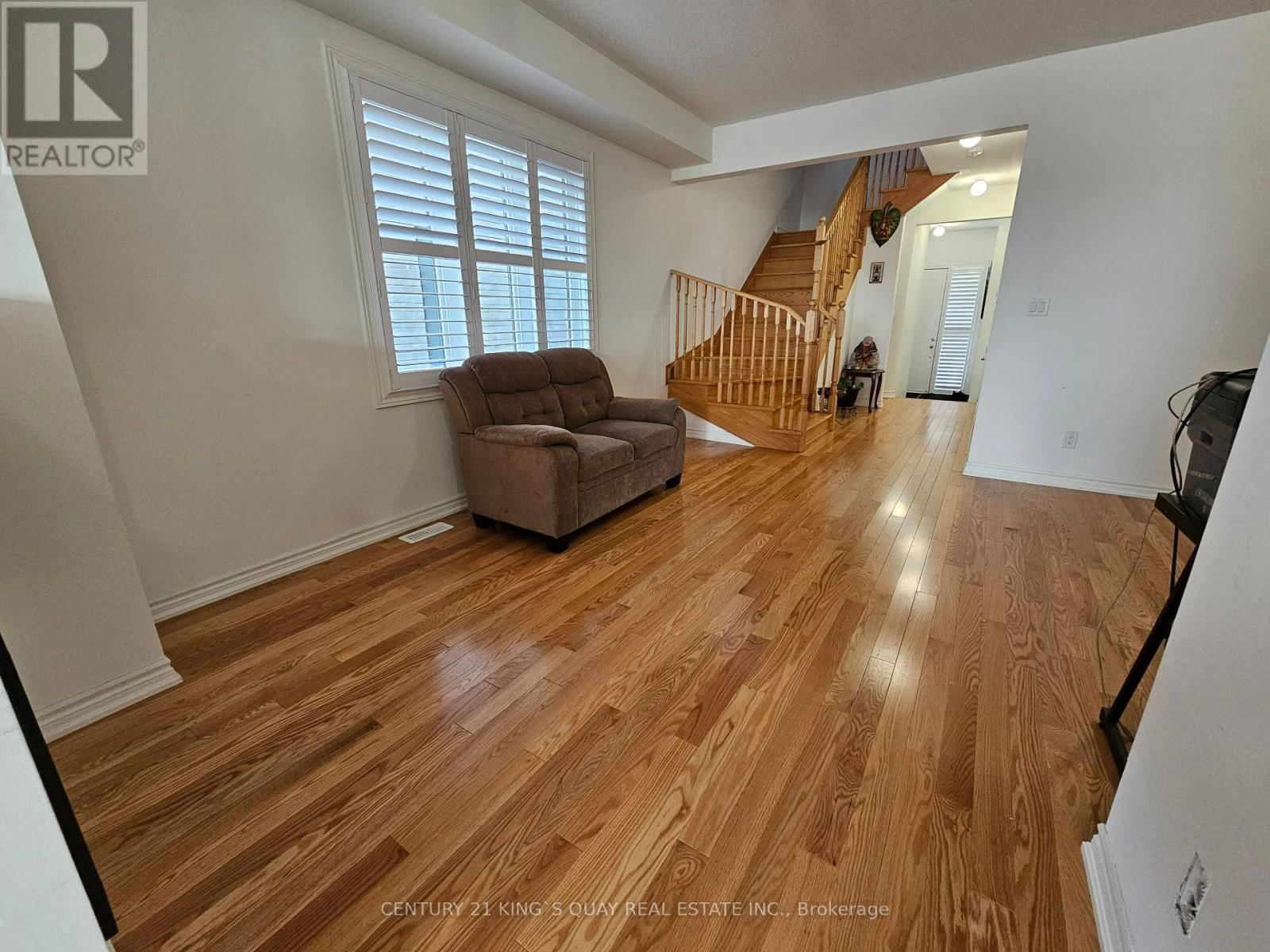 54 PETER HOGG COURT Image 4