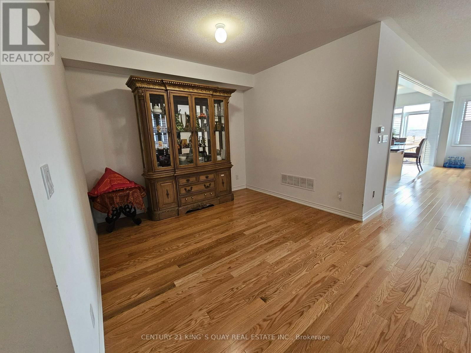 54 PETER HOGG COURT Image 6