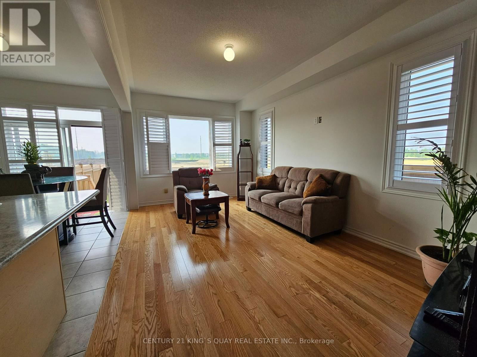 54 PETER HOGG COURT Image 9