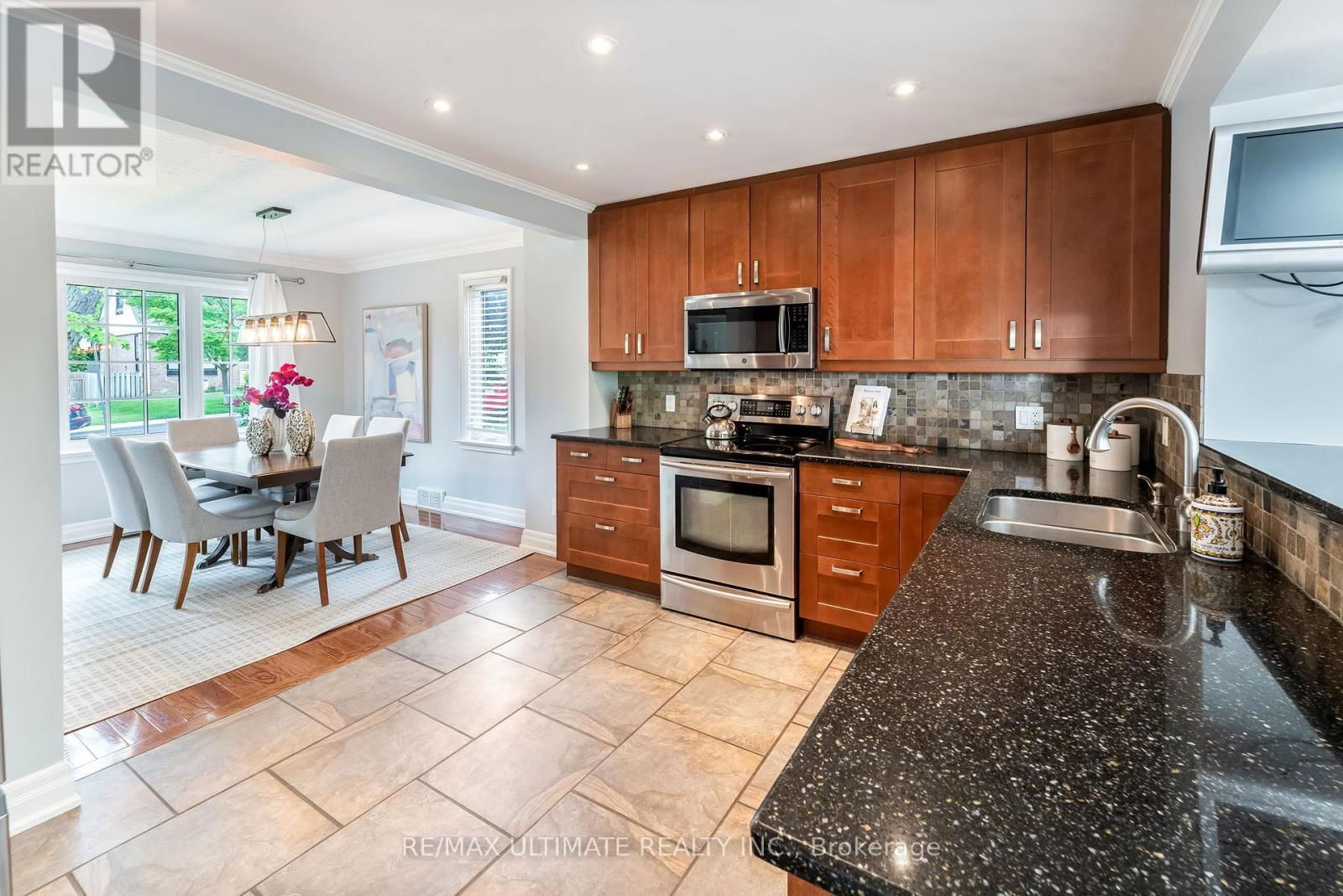 69 MIDLAND AVENUE Image 11
