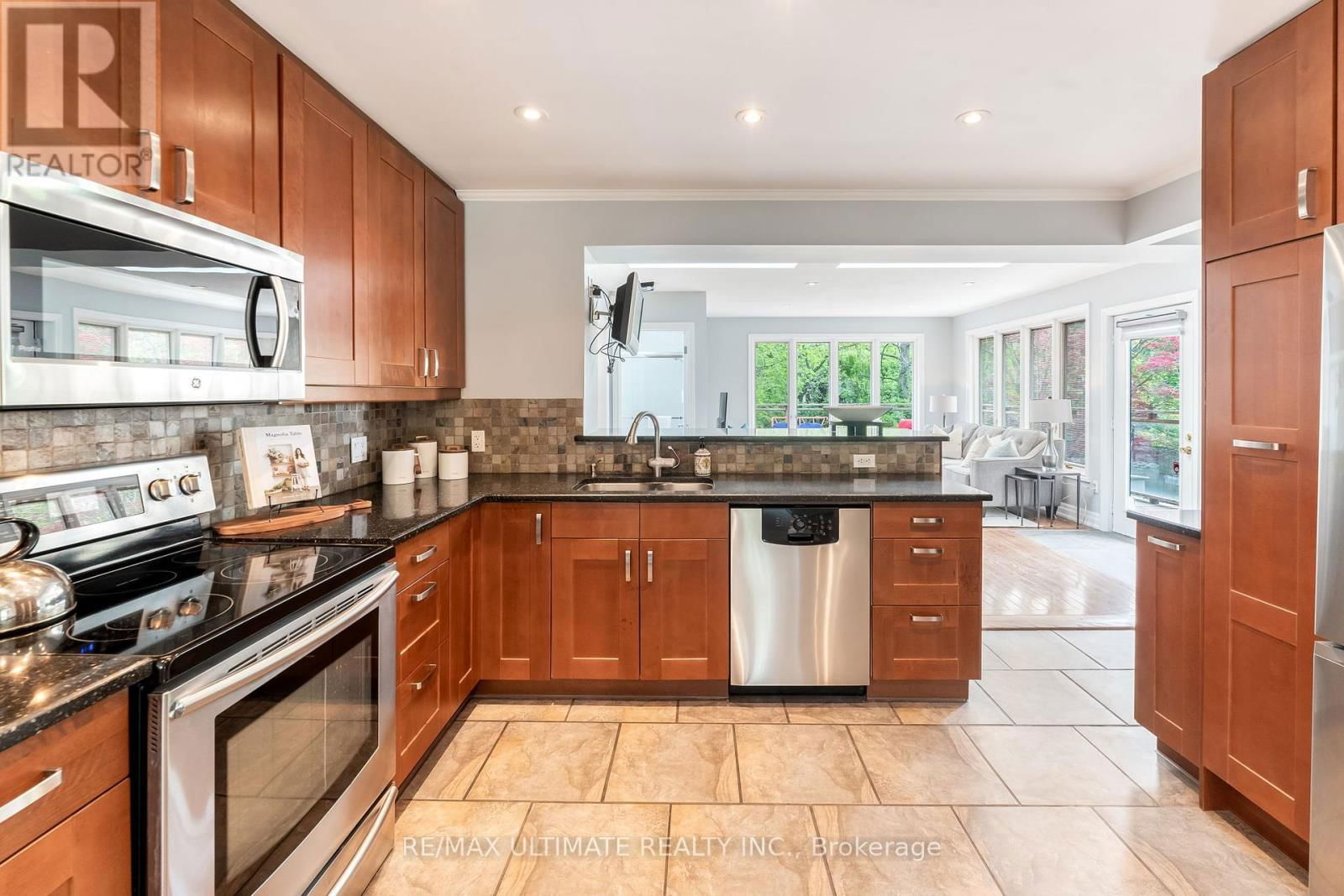 69 MIDLAND AVENUE Image 16