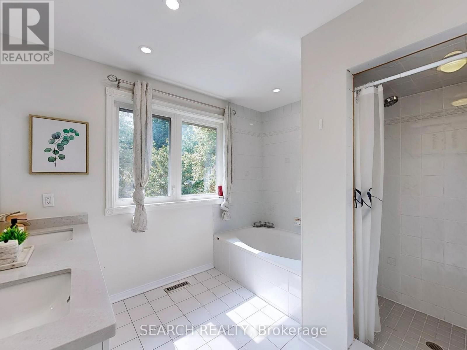 2 ANGUS DRIVE Image 22