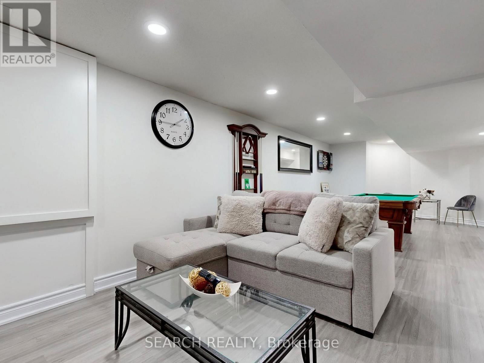 2 ANGUS DRIVE Image 33