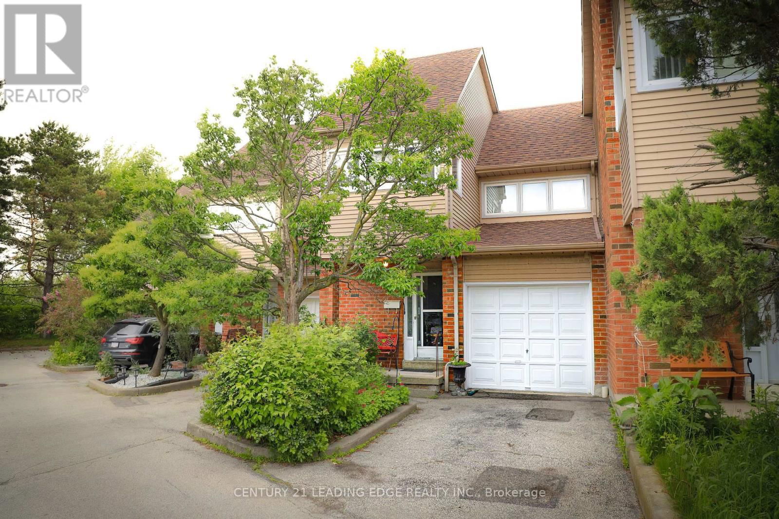 TH9 - 1031 MIDLAND AVENUE Image 1