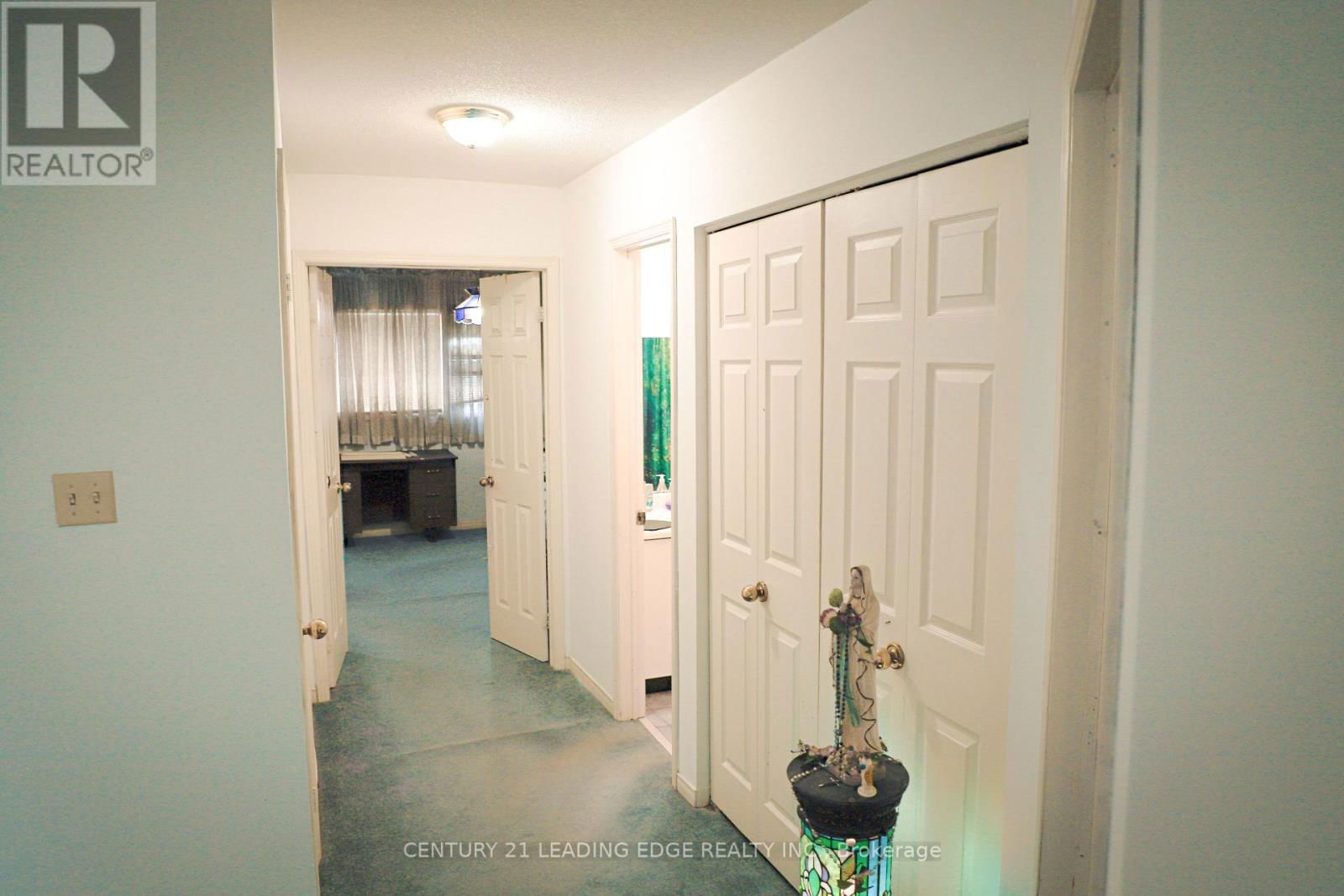 TH9 - 1031 MIDLAND AVENUE Image 10