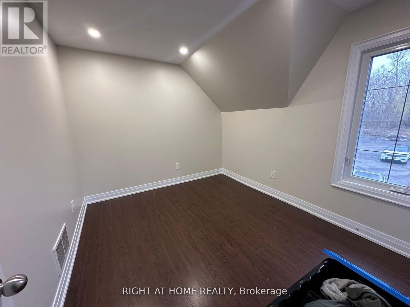 1756 TAUNTON ROAD Image 8