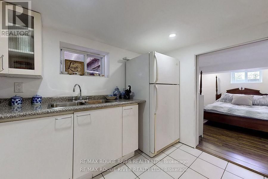 92 EASTVILLE AVENUE Image 16
