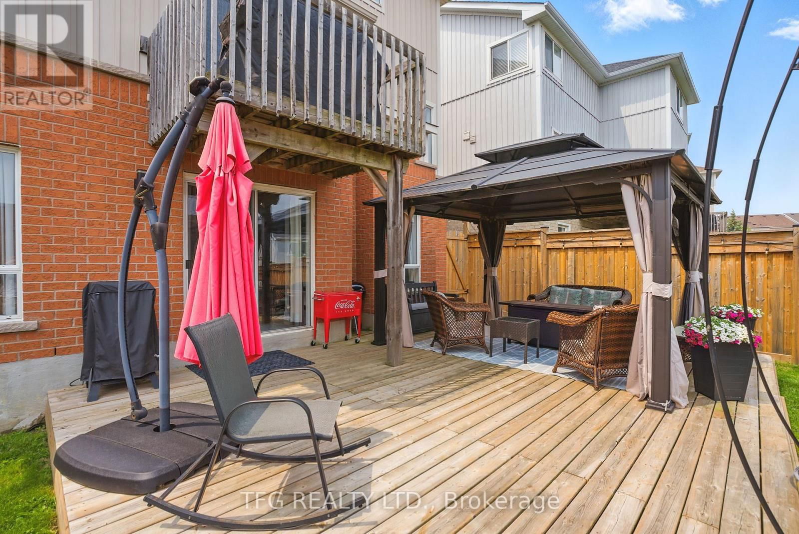 1187 ASHGROVE CRESCENT Image 37