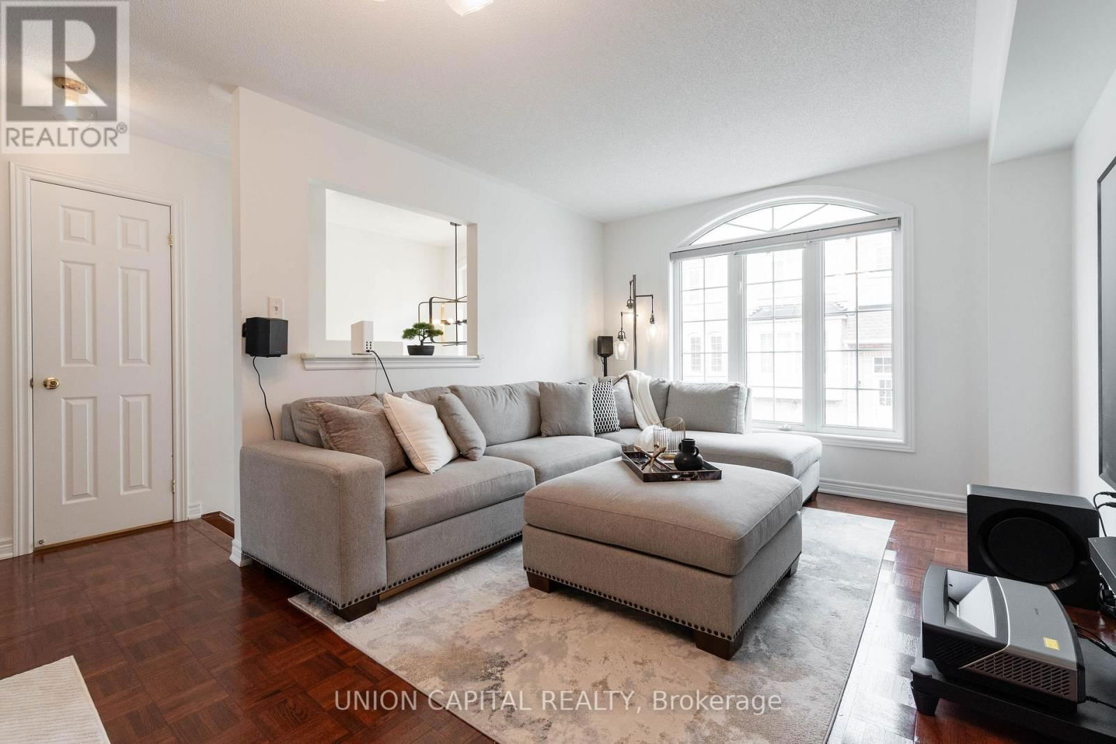 33 IGNATIUS LANE Image 5
