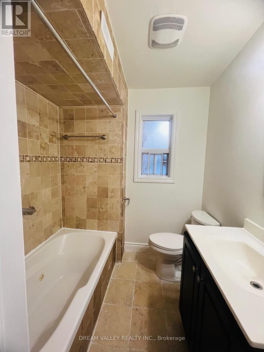 MAIN - 55 COLONIAL AVENUE Image 14