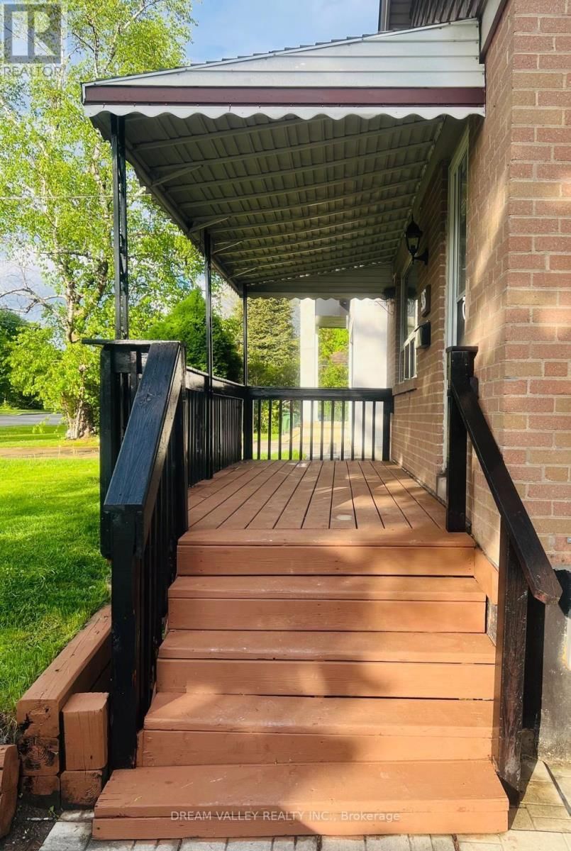 MAIN - 55 COLONIAL AVENUE Image 3