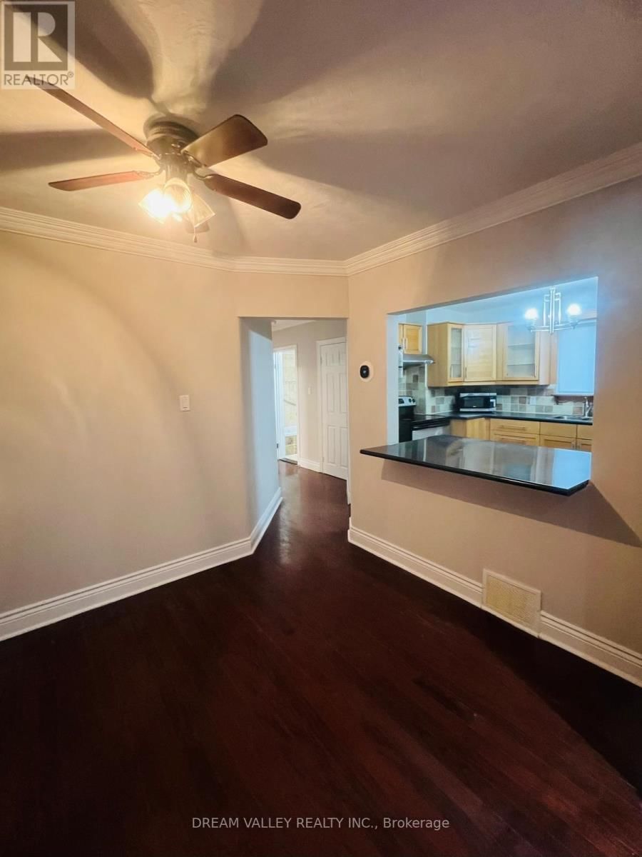 MAIN - 55 COLONIAL AVENUE Image 7