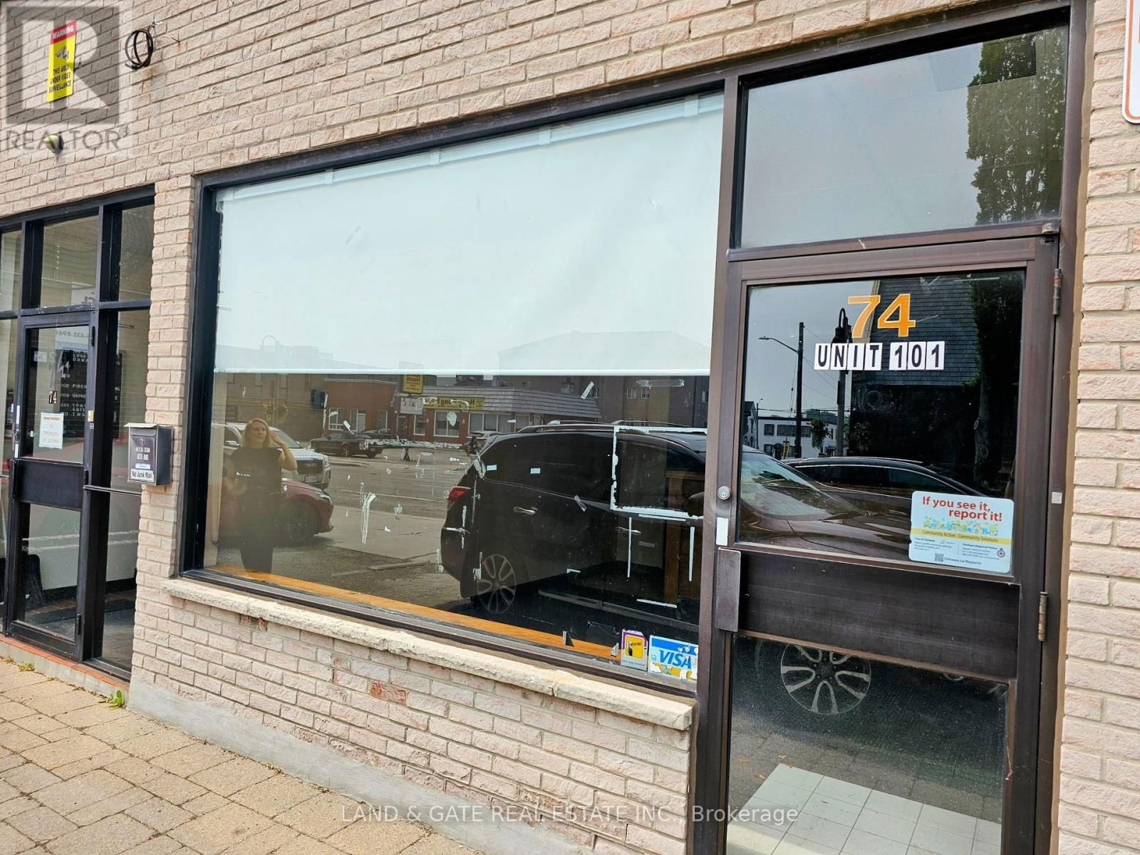 101 - 74 SIMCOE STREET SOUTH Image 1