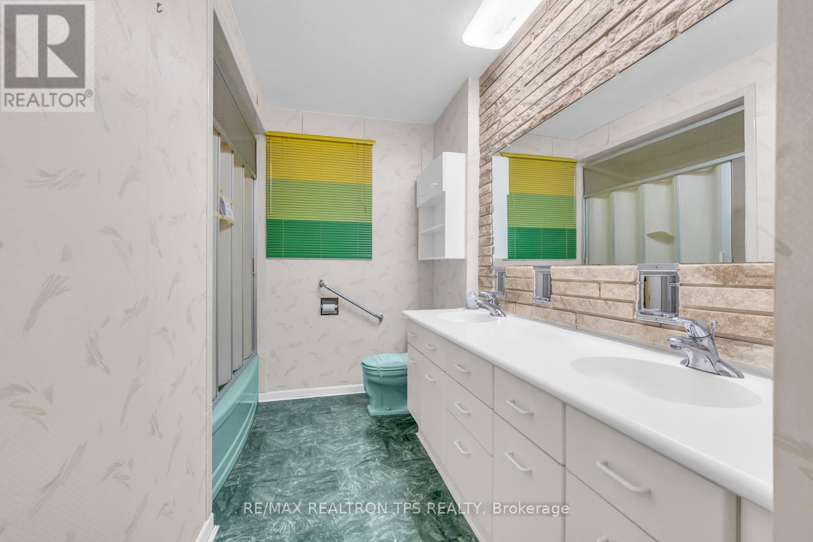 54 PORTICO DRIVE Image 14